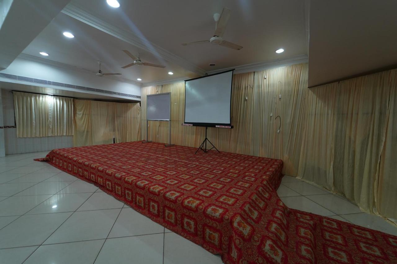 Hotel Palmyra Grand Inn Tirunelveli Exterior photo