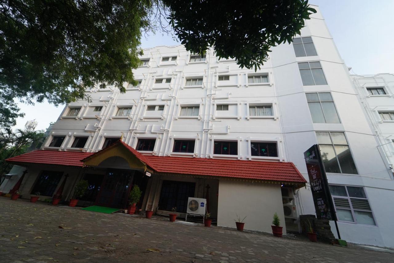 Hotel Palmyra Grand Inn Tirunelveli Exterior photo
